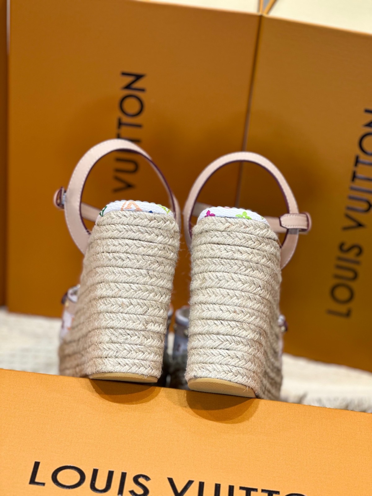 025 28123103 size 35-42