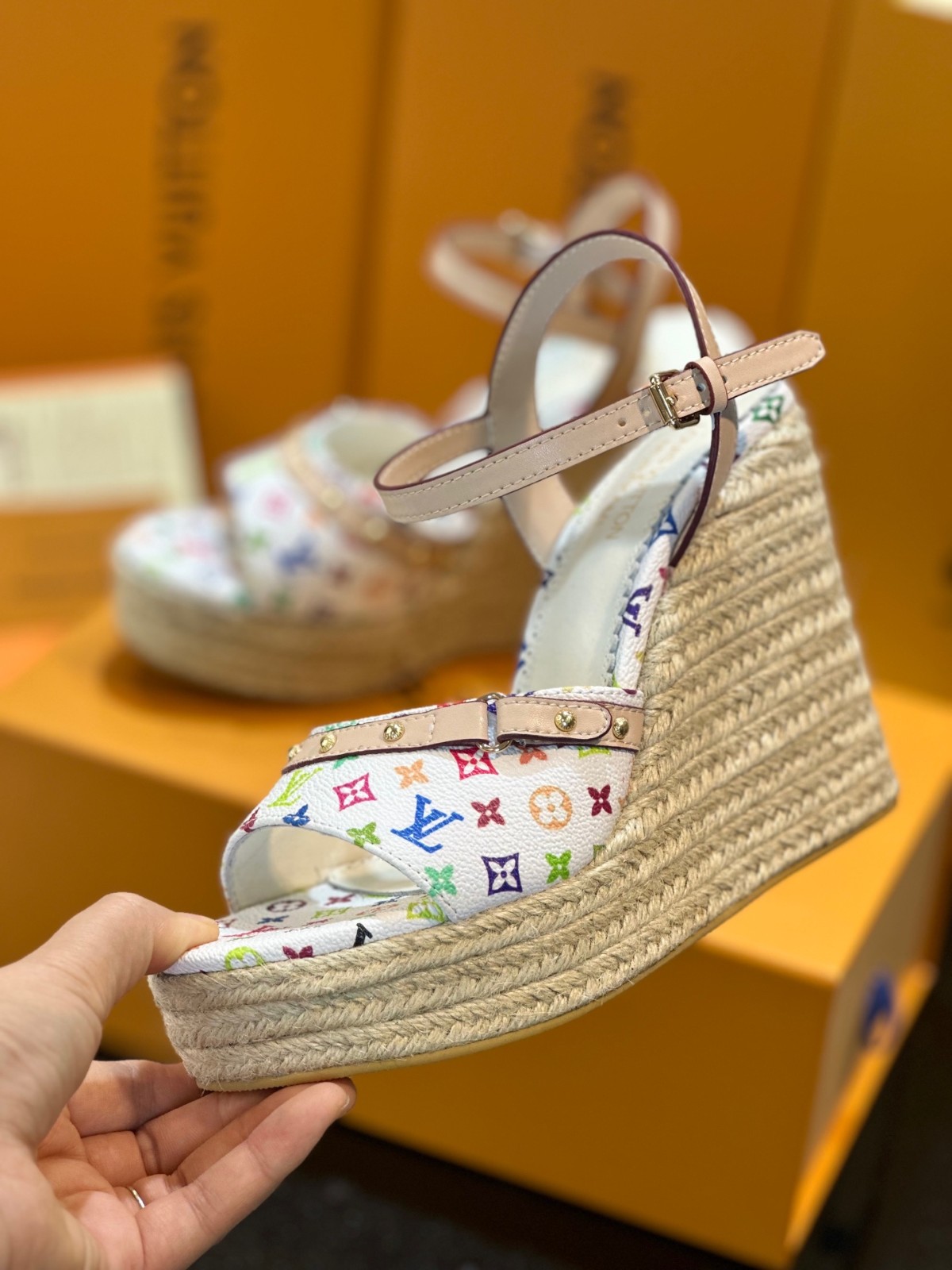 025 28123103 size 35-42
