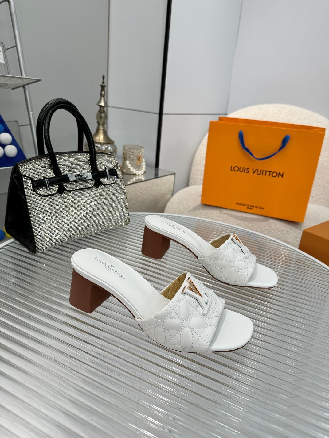 024 18123184 size 35-43