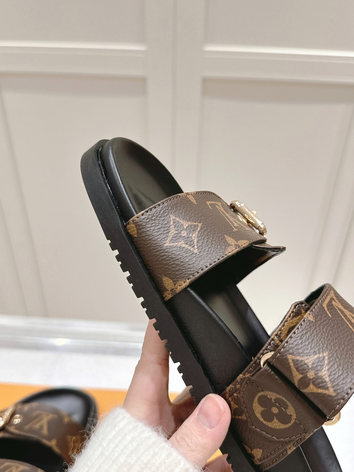 019 26123102 size 35-41