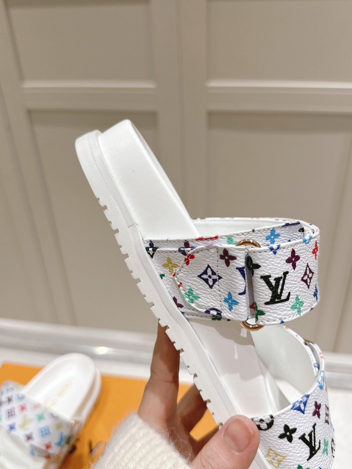 017 26123102 size 35-41