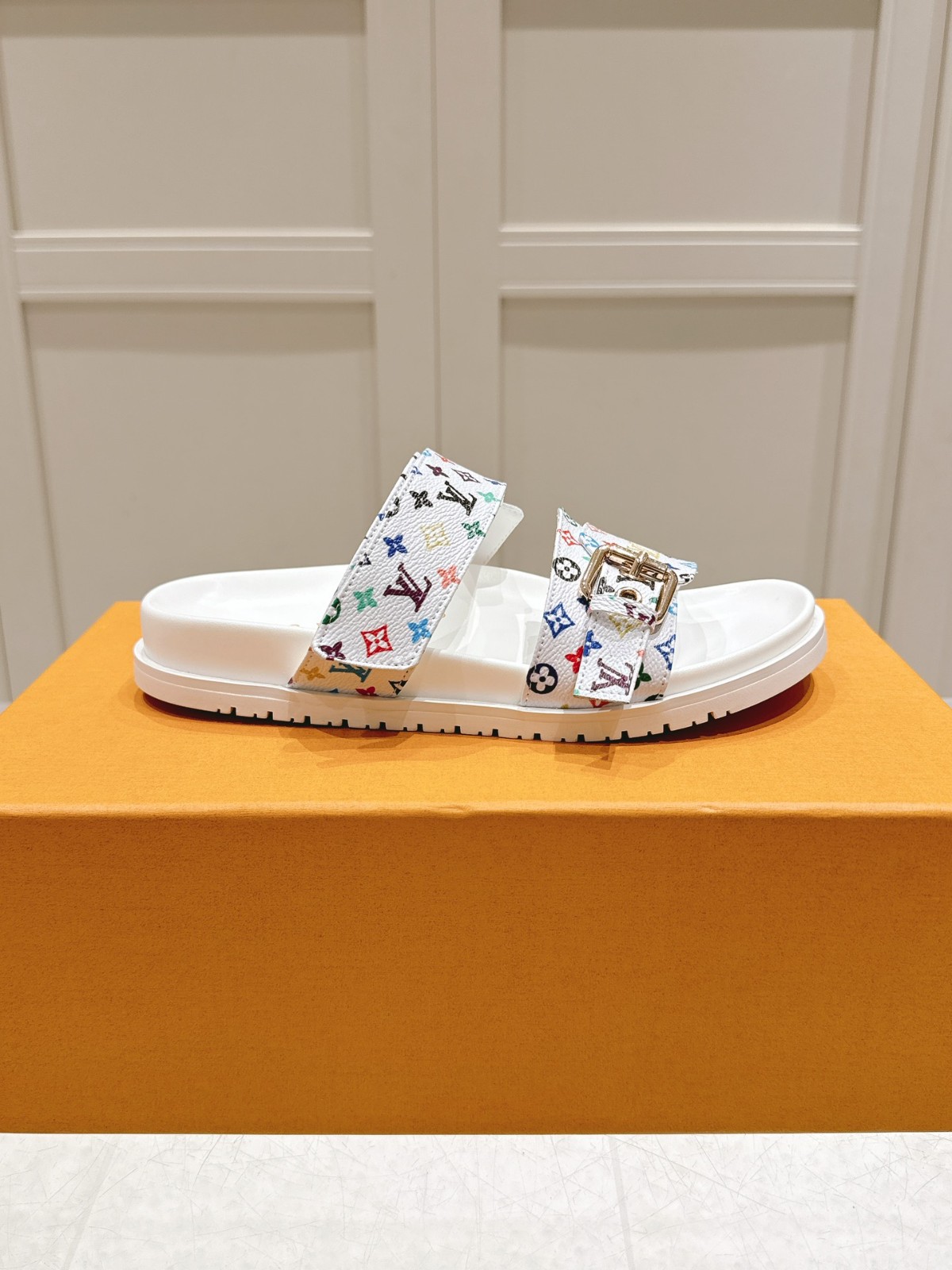 017 26123102 size 35-41
