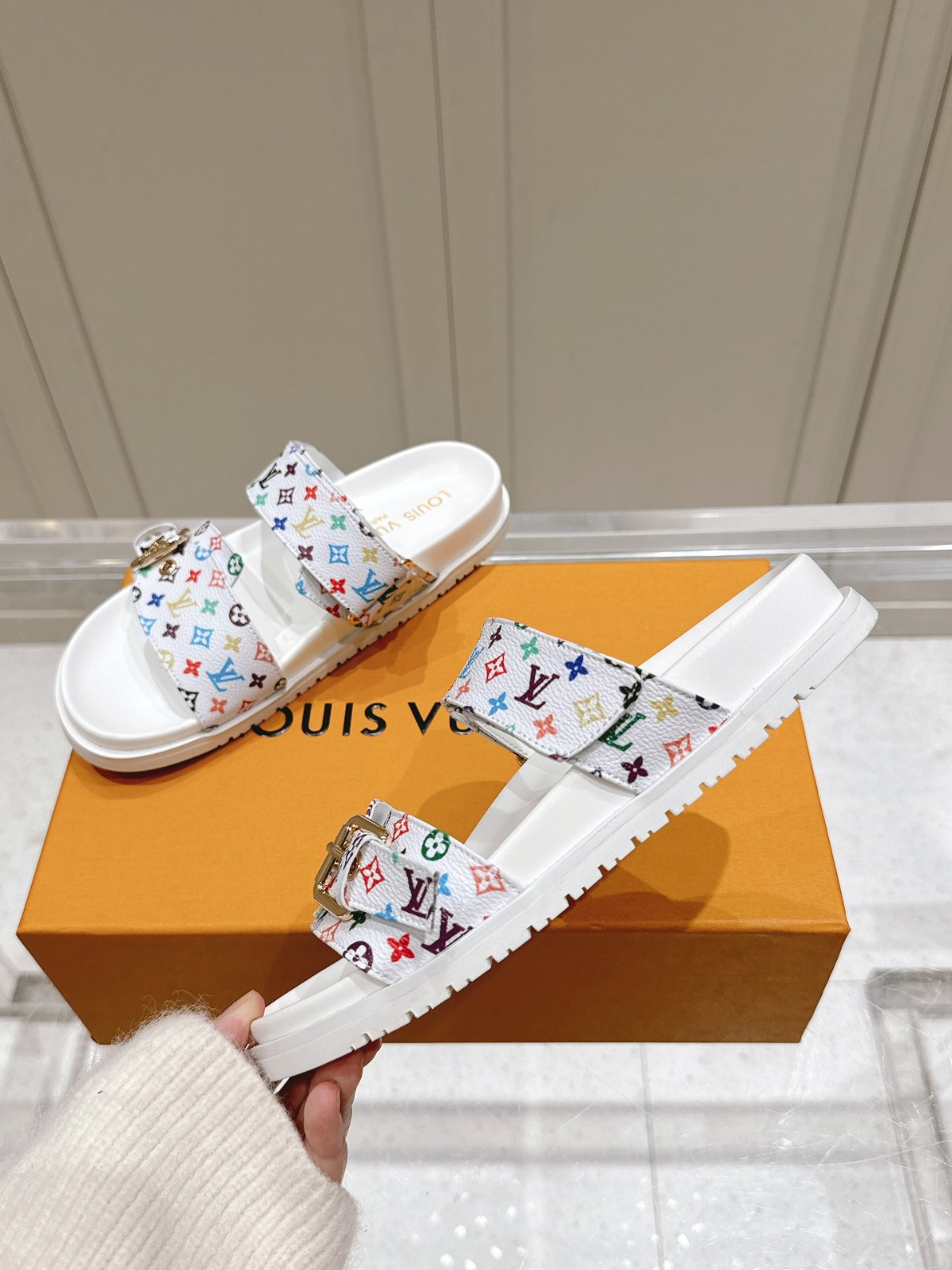 017 26123102 size 35-41