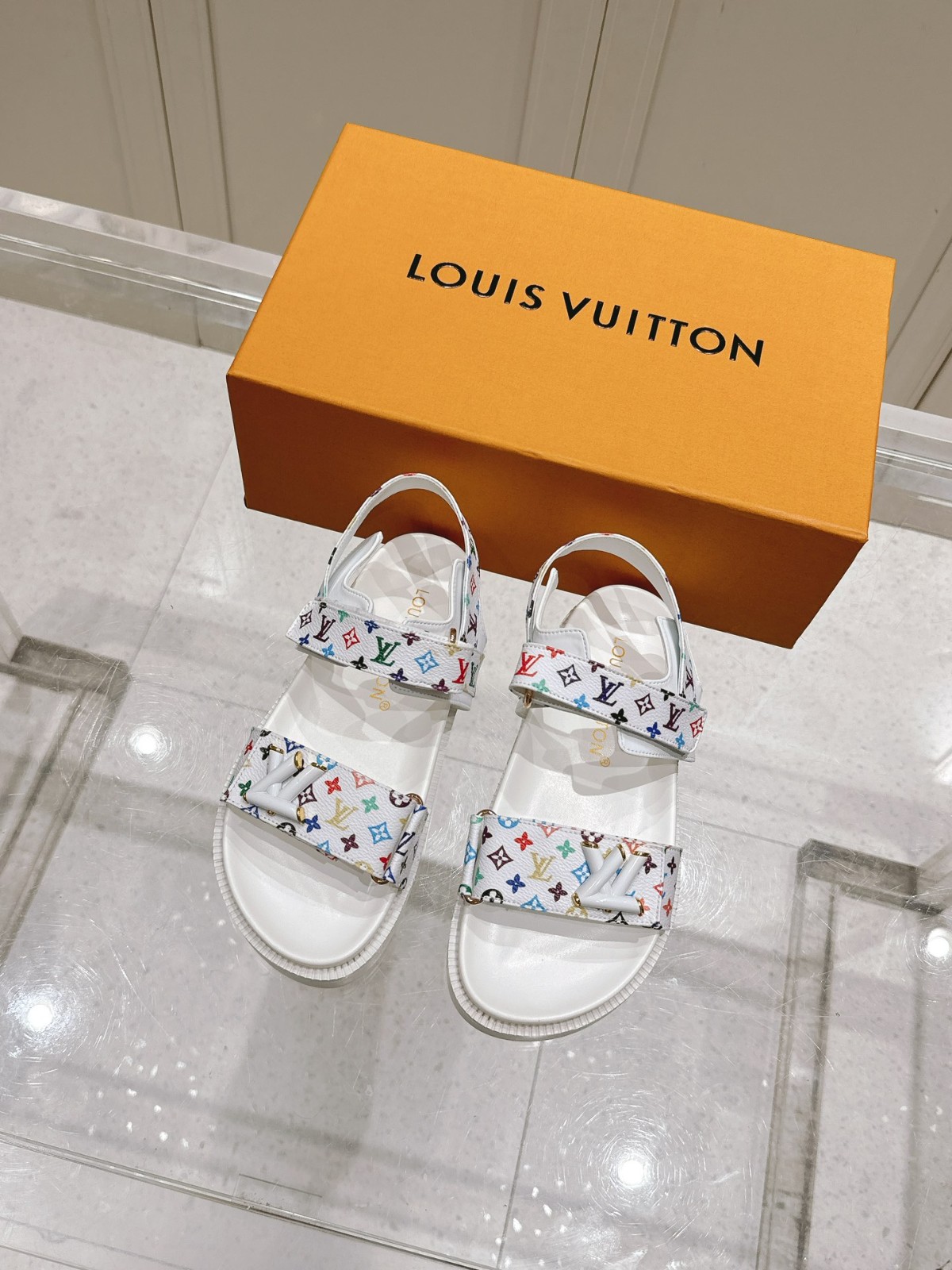 015 28123104 size 35-41