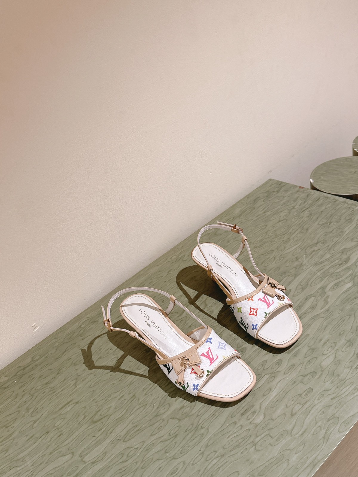 004 36123123 size 35-41