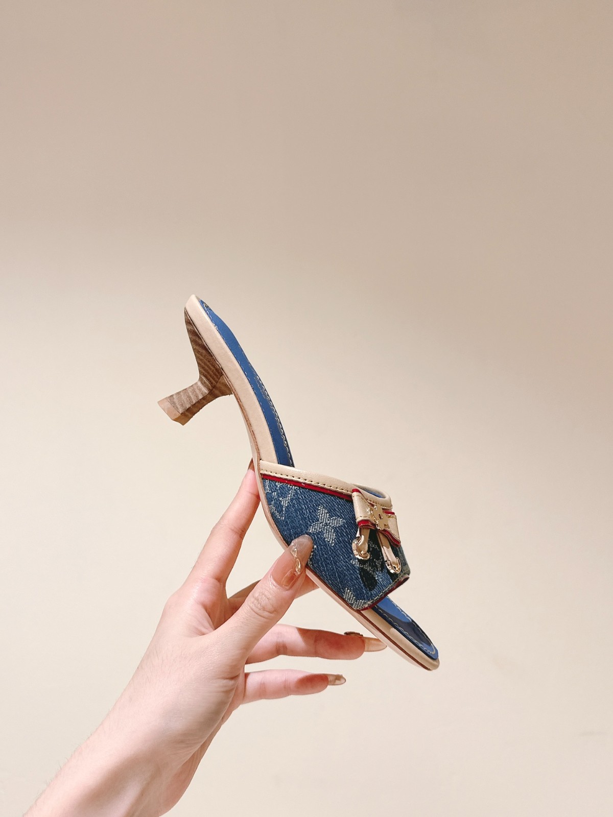 001 34123116 size  35-41