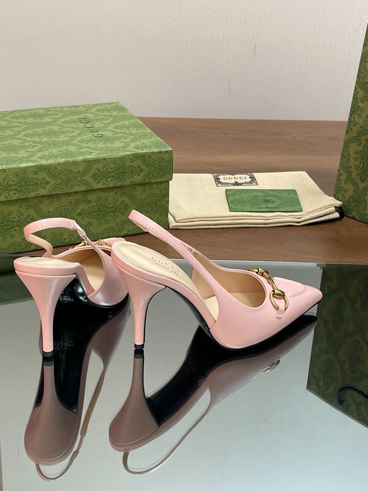 061 32123114 size 35-42