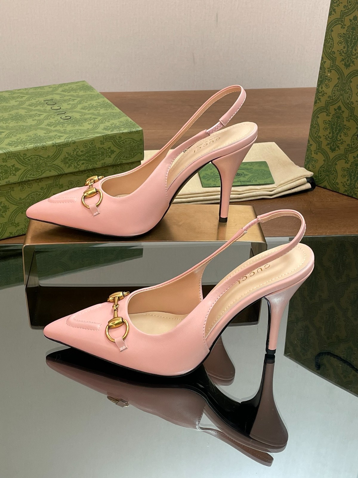 061 32123114 size 35-42