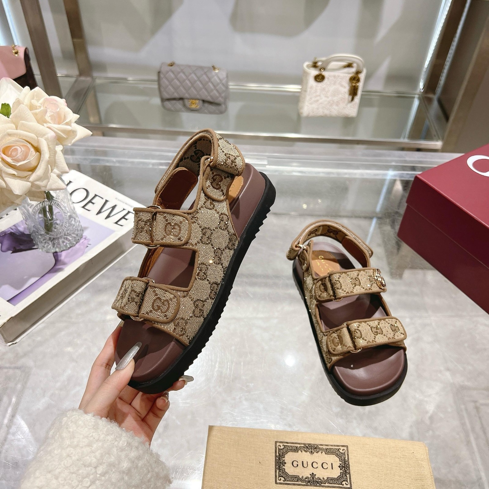 046 26123102 size 35-42